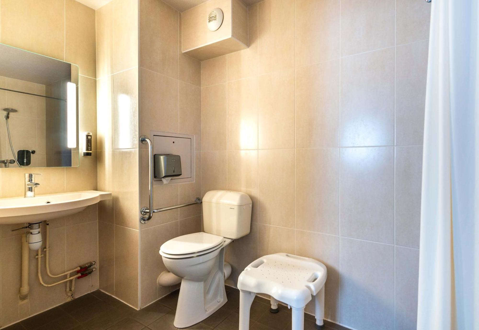 B&B Hotel Nantes Parc Expos La Chapelle Екстер'єр фото